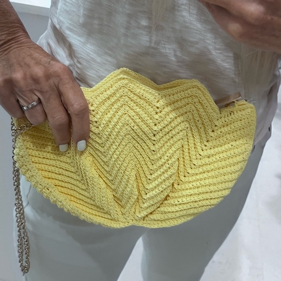 RESORT 2026 NEW! & OTHER STORIES crochet shell crossbody clutch chain bag yellow - Picture 6 of 14